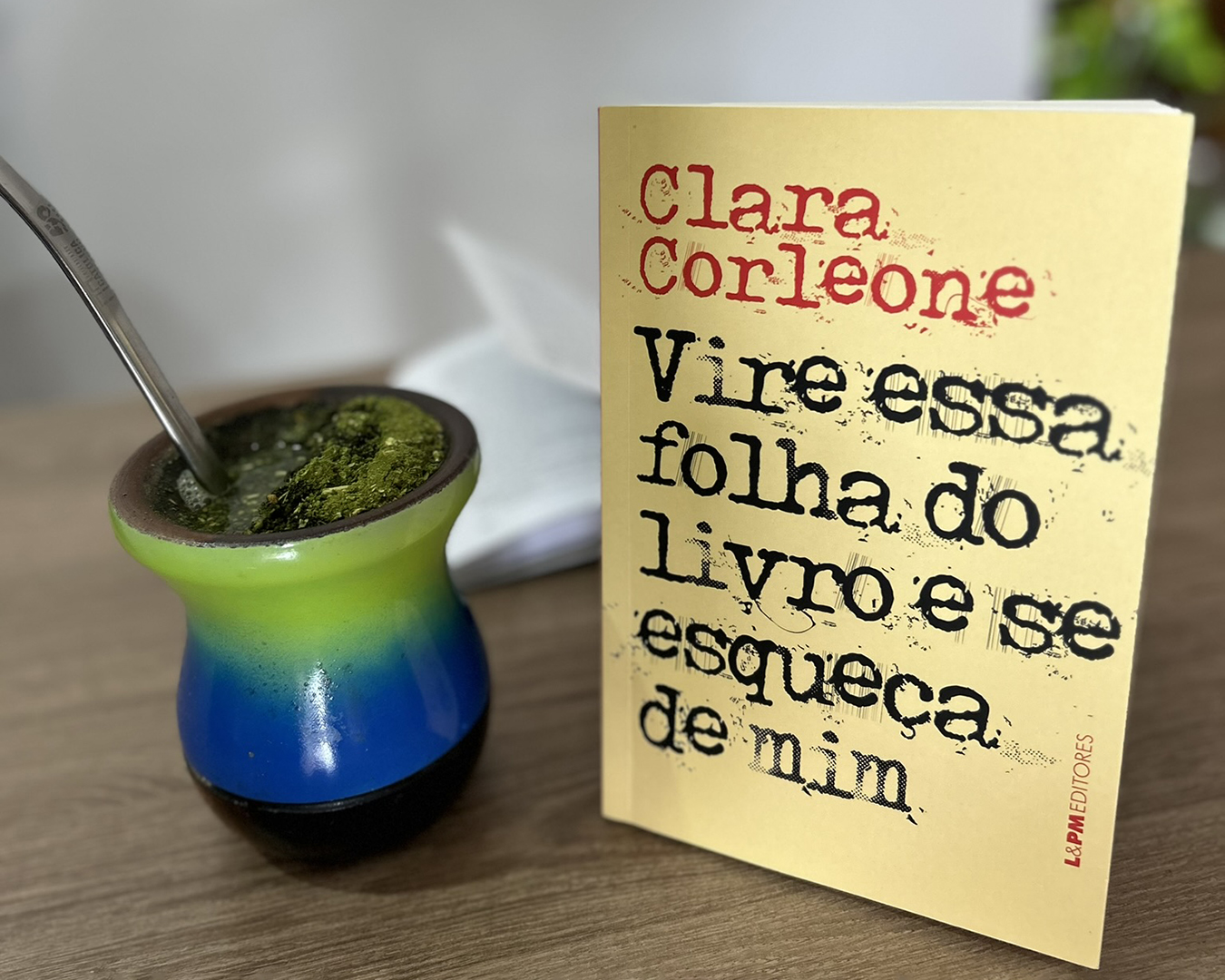 Vire essa folha do livro e se esqueça de mim
